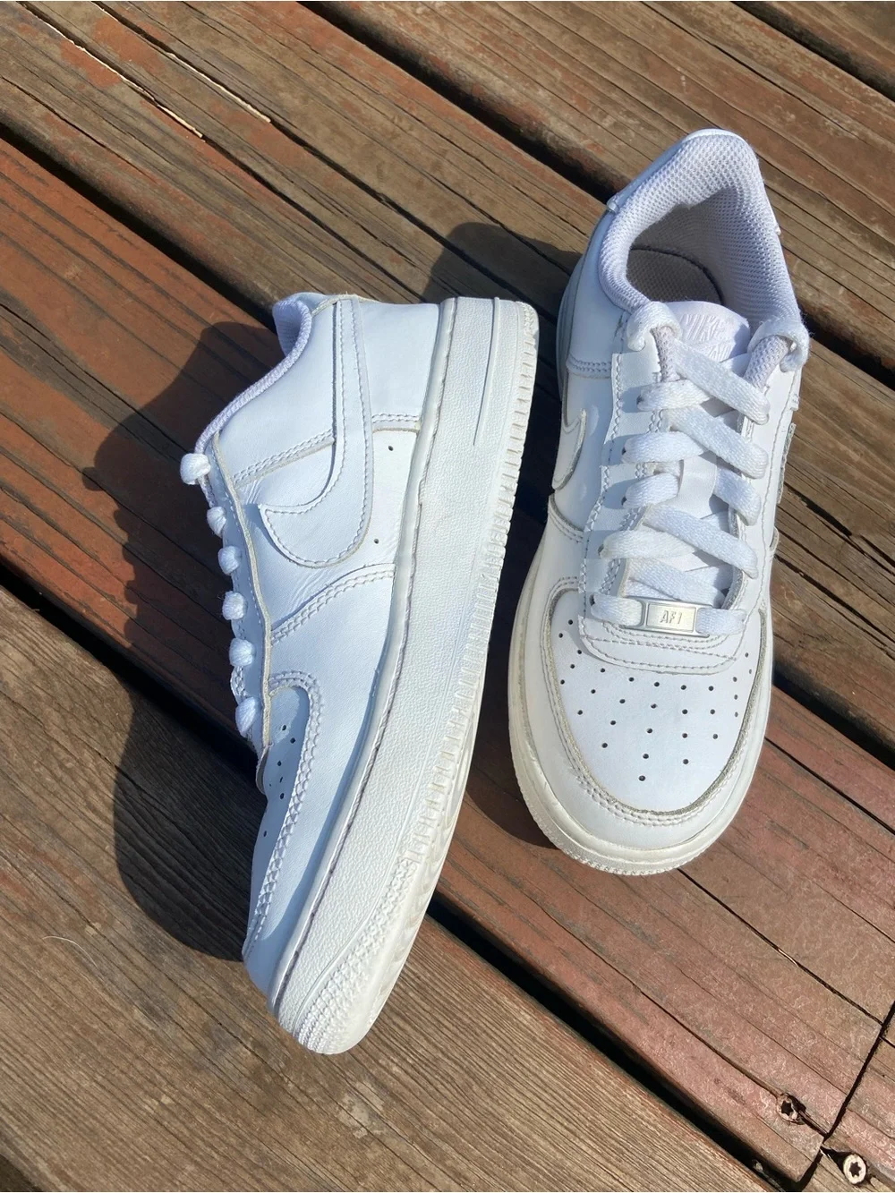 White Nike Air Force One Leather Size 4Y Casual Athletic Sneakers Low-Top